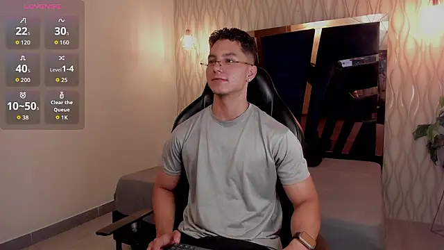 Noah Clarkk online show from March 9, 5:28 pm