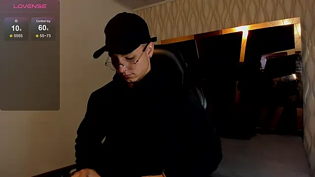 Noah Clarkk online show from March 12, 5:19 pm