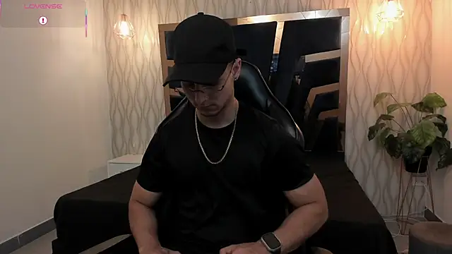 Noah Clarkk online show from April 10, 5:28 pm