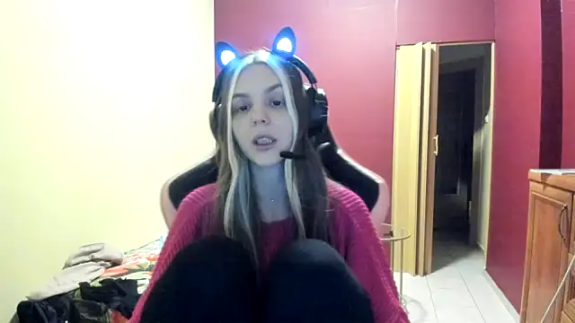 LunaAngell online show from January 11, 8:47 pm