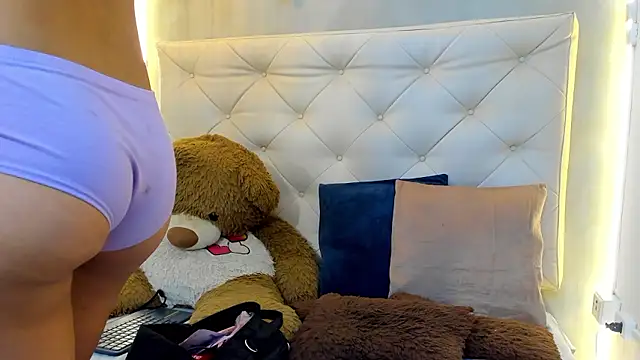 danna rivera0 online show from January 9, 7:37 pm