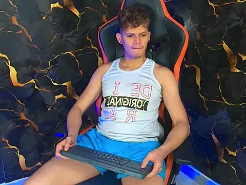 davilap toyboy online show from January 17, 11:37 am