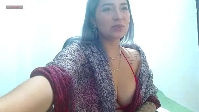 saoryxnsake18 online show from January 8, 2:47 am