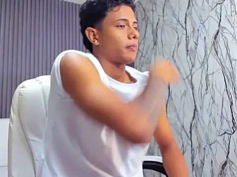 Snapshot of andrew_myersx chatting on January 7, 2:14 am andrew myersx online show from January 7, 2:14 am