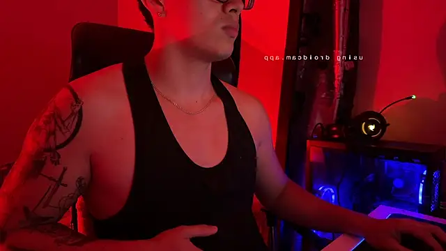 edwinsalvator online show from December 18, 8:09 am