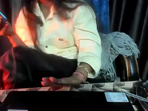 Priya Sengar online show from January 11, 10:26 pm