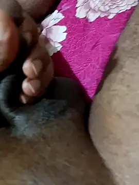 Snapshot of play_bunny19 chatting on February 19, 7:10 pm play bunny19 online show from February 19, 7:10 pm