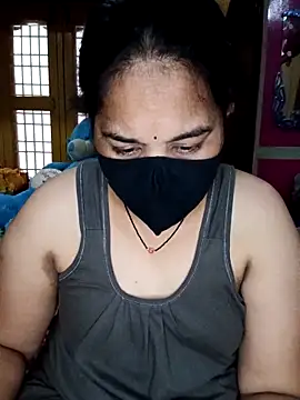 Snapshot of maduri__ chatting on April 21, 7:47 am maduri online show from April 21, 7:47 am