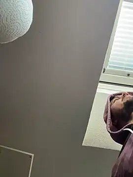 Snapshot of LienalWarplane chatting on February 5, 2:22 pm LienalWarplane online show from February 5, 2:22 pm