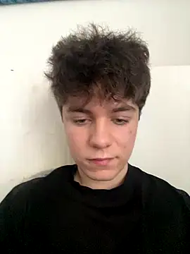 jaaydenx17 online show from December 18, 10:43 am