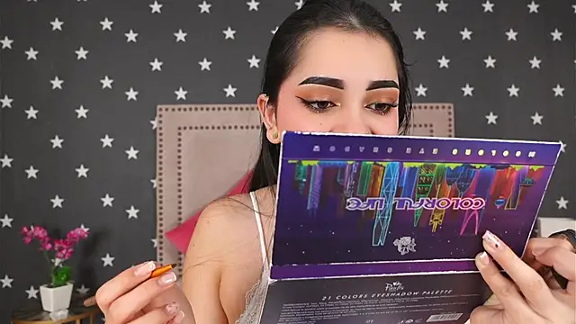 Snapshot of RaquellStar chatting on February 13, 6:09 am RaquellStar online show from February 13, 6:09 am