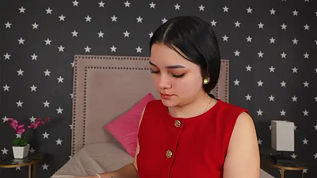 Snapshot of RaquellStar chatting on February 28, 3:07 am RaquellStar online show from February 28, 3:07 am