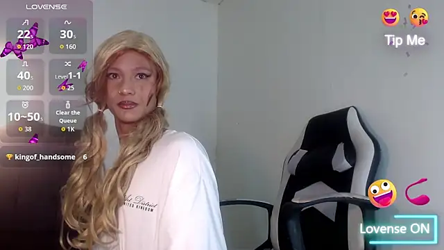 Sharlo  online show from December 22, 7:22 pm