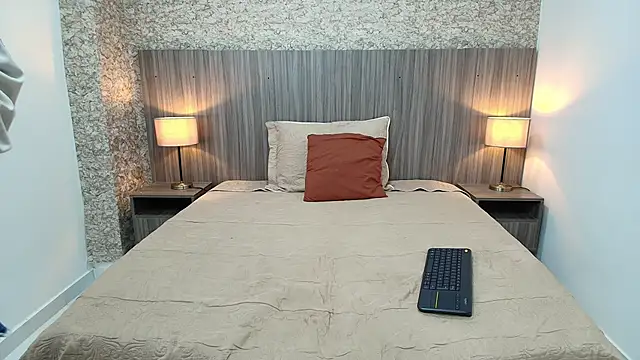 Snapshot of zoe_bermudez chatting on January 9, 11:24 am zoe bermudez online show from January 9, 11:24 am