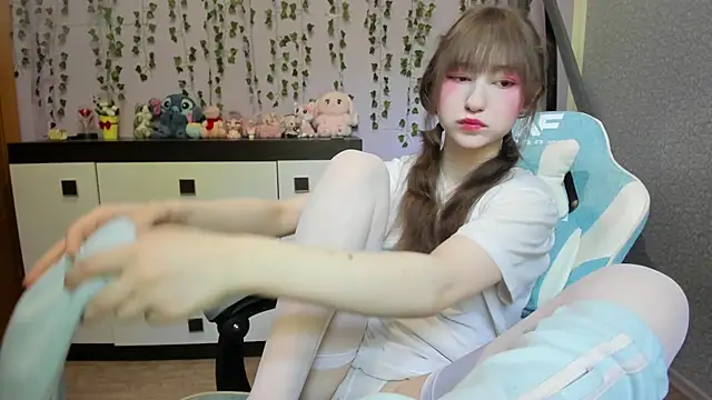 Snapshot of Yoonhee_ki chatting on June 30, 12:50 pm Yoonhee ki online show from June 30, 12:50 pm