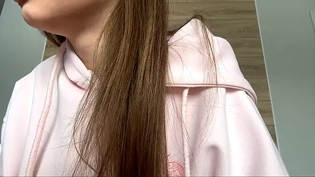 lisa montana online show from February 4, 9:59 am