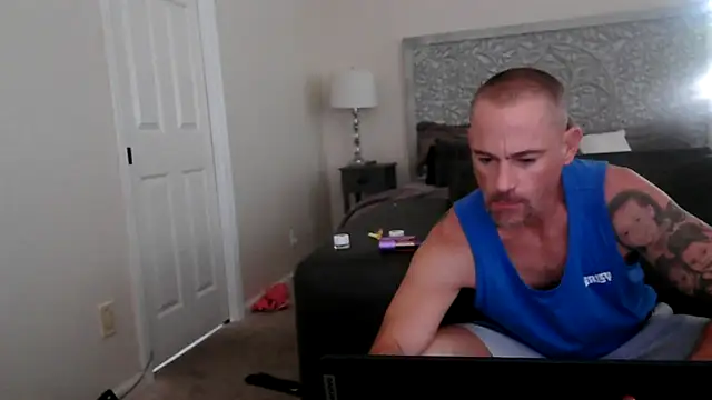 Snapshot of MISTERANDDEMI chatting on June 18, 12:55 am MISTERANDDEMI online show from June 18, 12:55 am