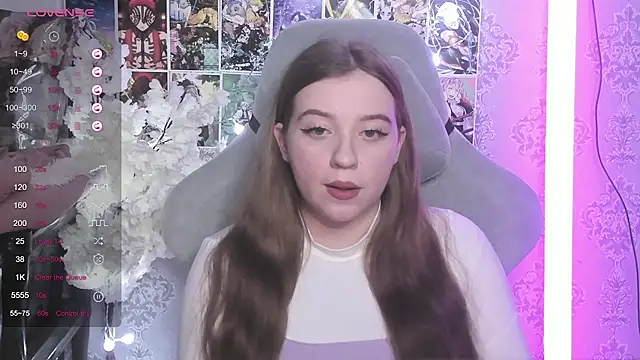 chisifri1 online show from May 8, 11:32 pm