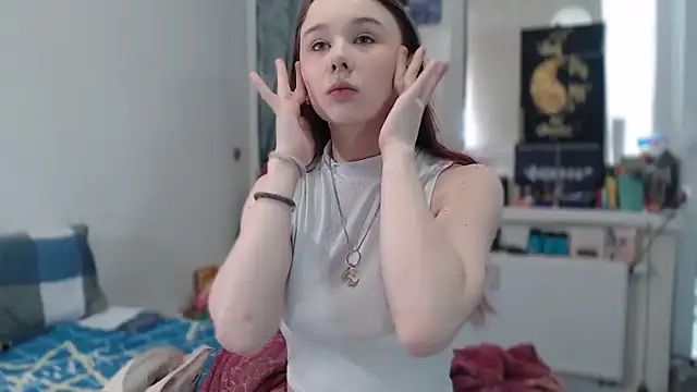 MaryJane x Peter online show from May 1, 2:54 pm