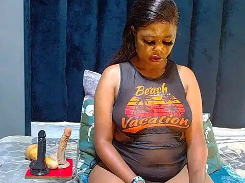 SpicyKitty33 online show from January 17, 11:15 am