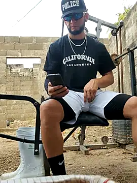PIGHIGHDIRTY p0 online show from May 8, 6:24 pm