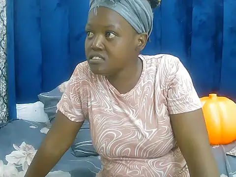 DarkBeauty33 online show from December 21, 10:44 am