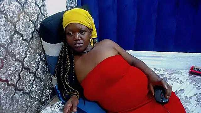 DarkBeauty33 online show from January 11, 7:30 pm