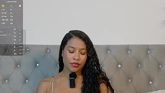 izzybelmonth12 online show from January 8, 8:22 pm