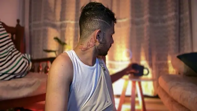 juancho hairy online show from February 4, 5:02 am