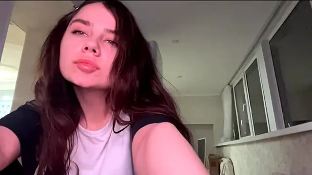 MiloyNoir online show from January 5, 6:00 pm