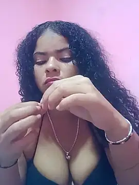 Snapshot of Fresa235 chatting on December 19, 4:30 am Fresa235 online show from December 19, 4:30 am