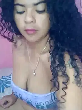 Snapshot of Fresa235 chatting on January 8, 4:37 am Fresa235 online show from January 8, 4:37 am