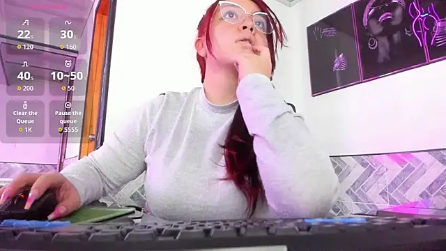 Isaa Tyler online show from December 22, 4:59 pm