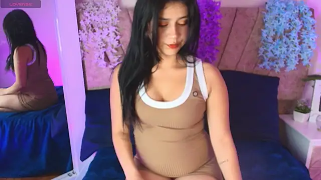 Snapshot of hannaa_cute chatting on May 13, 12:19 am hannaa cute online show from May 13, 12:19 am