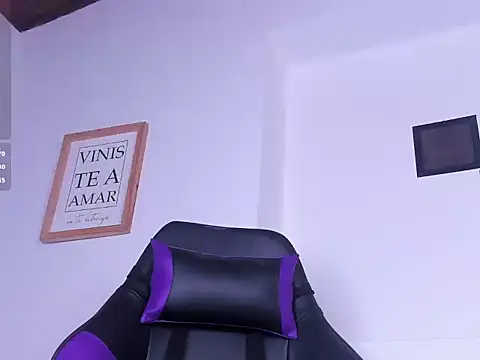  noa smithh  online show from December 21, 11:06 am