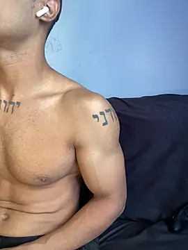 Maicol xxxx online show from February 7, 3:38 pm