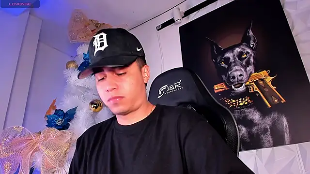 Snapshot of konaland chatting on January 7, 10:07 am konaland online show from January 7, 10:07 am