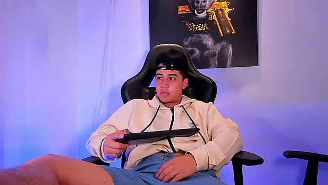 Snapshot of konaland chatting on January 11, 11:04 am konaland online show from January 11, 11:04 am