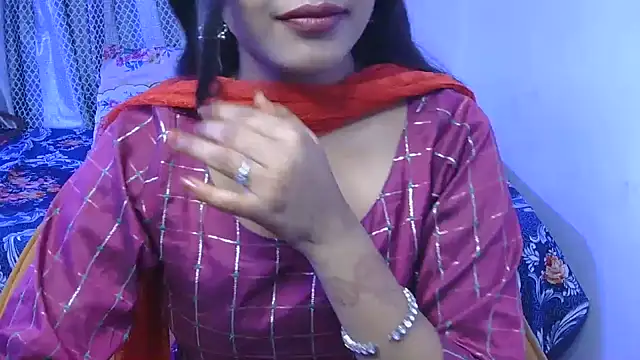 bold-smirthii online show from June 4, 3:56 am