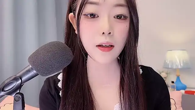 smalldaisy online show from April 4, 2:32 am