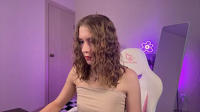 KellySunn online show from March 2, 7:09 am