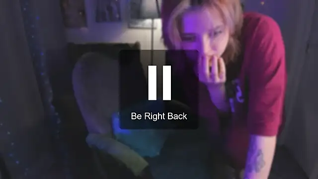 Snapshot of SarahShelby chatting on May 23, 8:35 pm SarahShelby online show from May 23, 8:35 pm