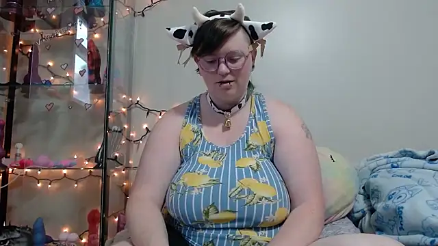 Pupghostt online show from April 5, 1:19 pm