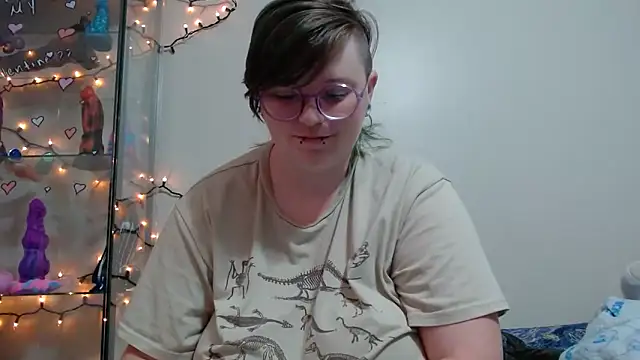 Pupghostt online show from April 6, 1:23 pm