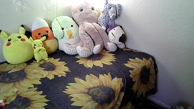 Snapshot of GabbyDaniella chatting on February 3, 12:09 am GabbyDaniella online show from February 3, 12:09 am