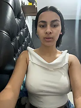 ManuelaEvans  online show from February 24, 8:07 pm