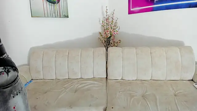 Hot Max 1 online show from December 22, 9:01 pm