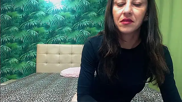 Stella John online show from December 14, 7:14 am