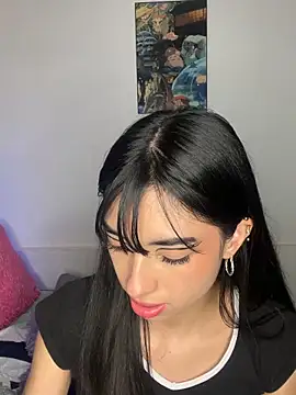 junorise23 online show from March 31, 5:52 am