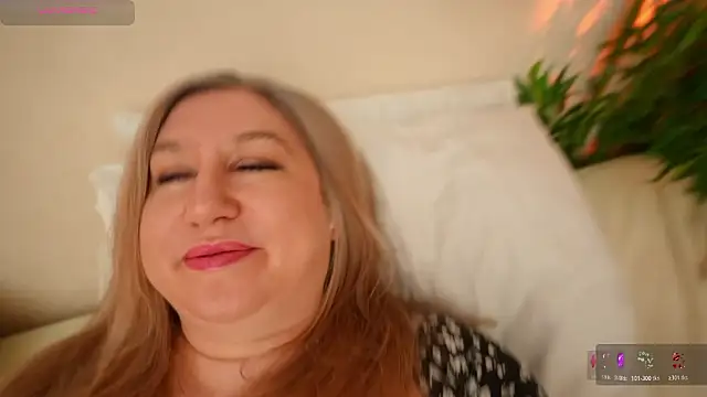 Snapshot of HappyLisa chatting on March 19, 5:28 pm HappyLisa online show from March 19, 5:28 pm